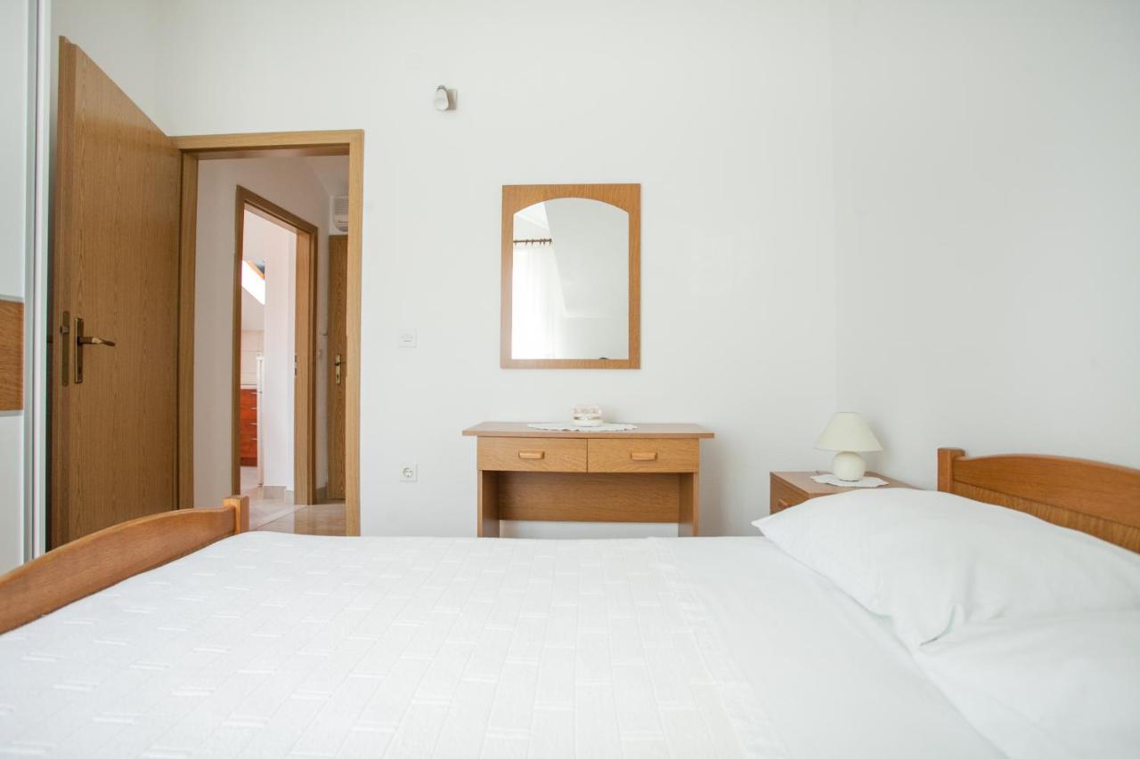 Apartments Ivomar Trogir Eksteriør billede