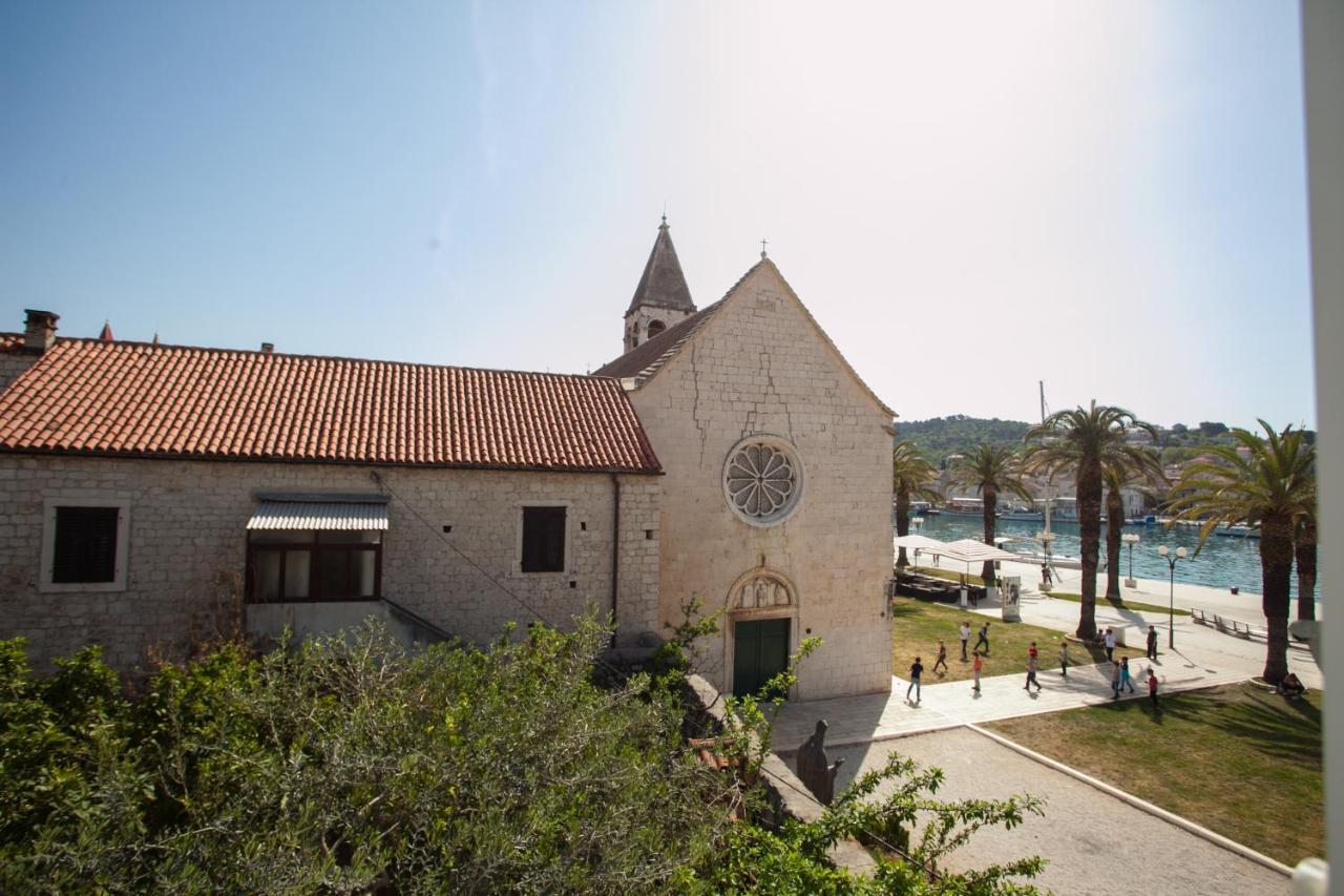 Apartments Ivomar Trogir Eksteriør billede