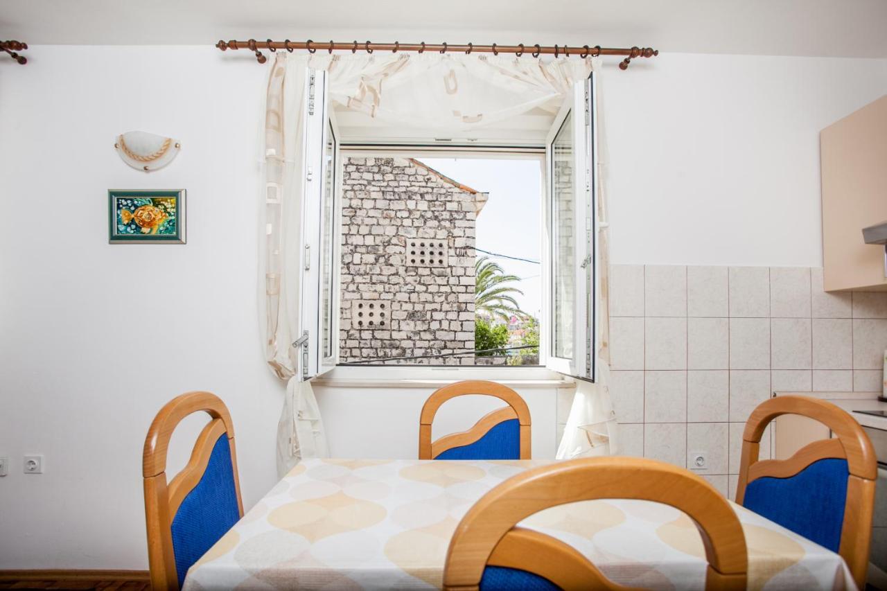 Apartments Ivomar Trogir Eksteriør billede
